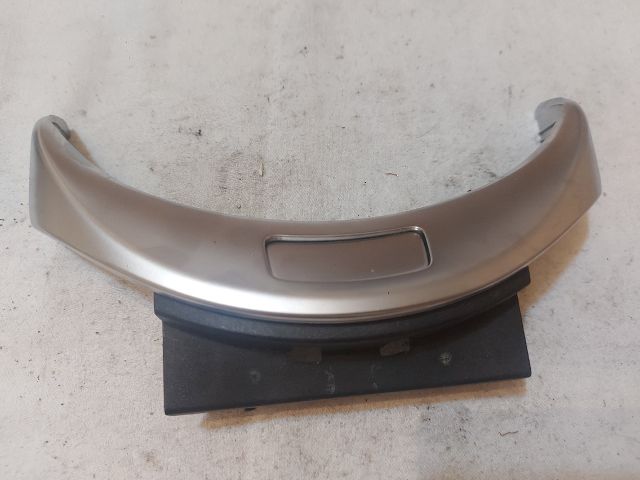 bontott MERCEDES-BENZ C-CLASS Könyöklő Tartó Konzol