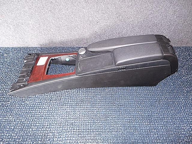 bontott MERCEDES-BENZ C-CLASS Könyöklő