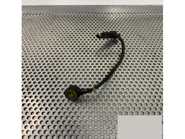 bontott MERCEDES-BENZ C-CLASS Kopogás Jeladó