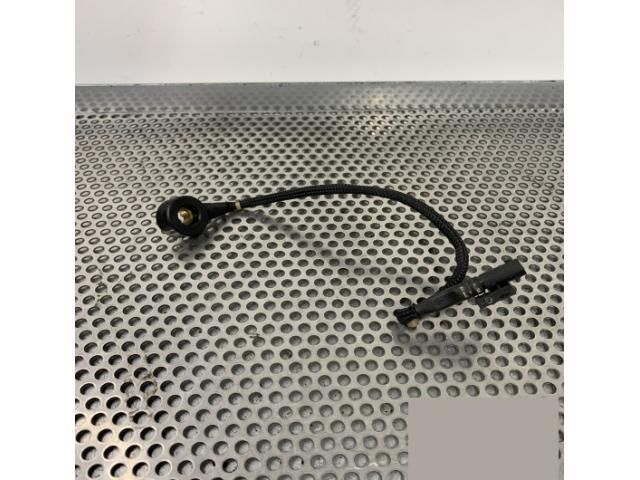 bontott MERCEDES-BENZ C-CLASS Kopogás Jeladó