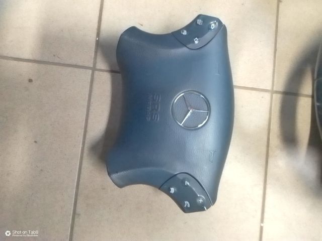 bontott MERCEDES-BENZ C-CLASS Kormánylégzsák