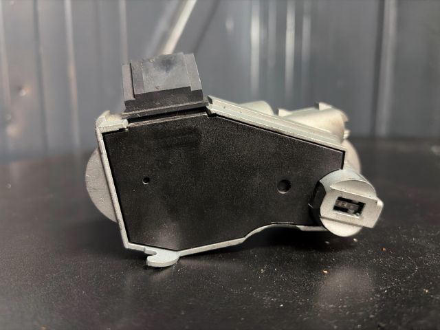 bontott MERCEDES-BENZ C-CLASS Kormányzár (Elektromos)