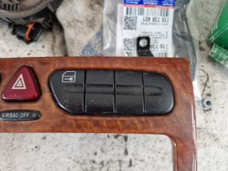 bontott MERCEDES-BENZ C-CLASS Középkonzol Vezérlő Panel