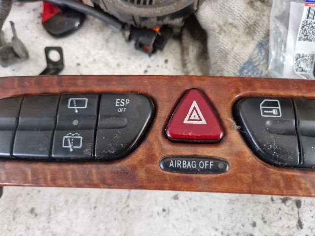 bontott MERCEDES-BENZ C-CLASS Középkonzol Vezérlő Panel