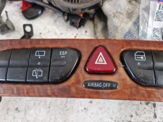 bontott MERCEDES-BENZ C-CLASS Középkonzol Vezérlő Panel