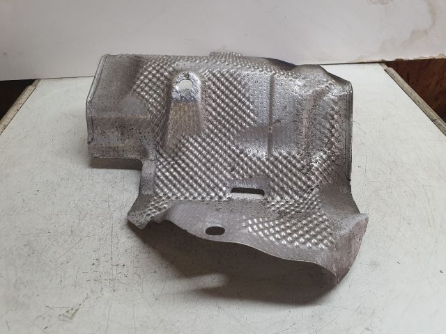 bontott MERCEDES-BENZ C-CLASS Középső Kipufogó Dob Hővédő Lemez