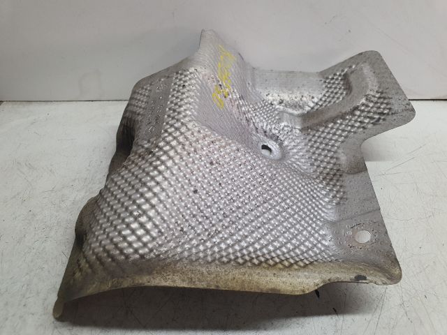 bontott MERCEDES-BENZ C-CLASS Középső Kipufogó Dob Hővédő Lemez