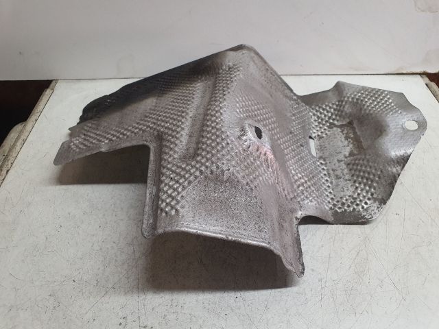 bontott MERCEDES-BENZ C-CLASS Középső Kipufogó Dob Hővédő Lemez