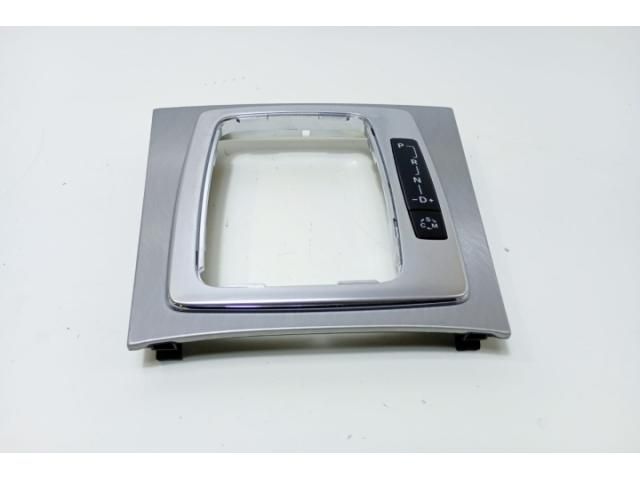 bontott MERCEDES-BENZ C-CLASS Középső Műszerfal Díszléc