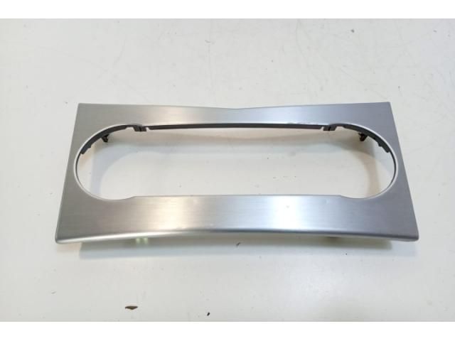 bontott MERCEDES-BENZ C-CLASS Középső Műszerfal Díszléc