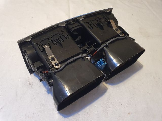 bontott MERCEDES-BENZ C-CLASS Középső Szellőző