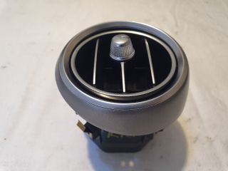 bontott MERCEDES-BENZ C-CLASS Középső Szellőző