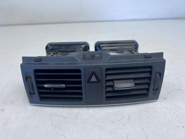 bontott MERCEDES-BENZ C-CLASS Középső Szellőző