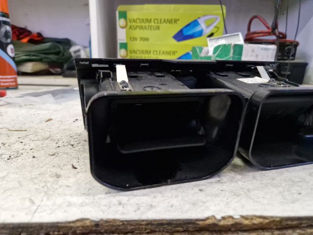 bontott MERCEDES-BENZ C-CLASS Középső Szellőző