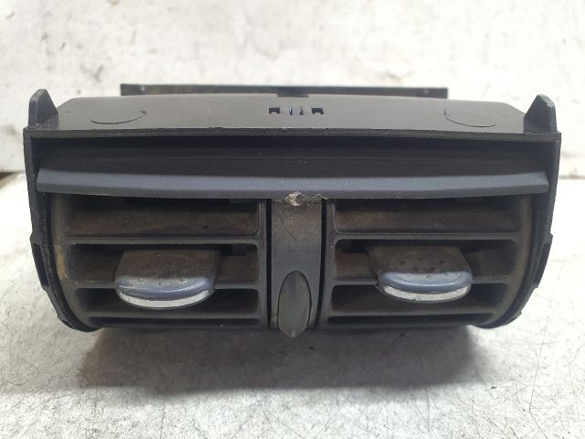 bontott MERCEDES-BENZ C-CLASS Középső Szellőző