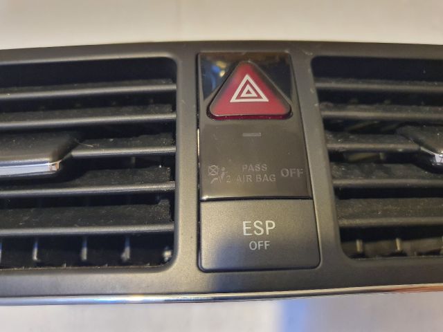 bontott MERCEDES-BENZ C-CLASS Középső Szellőző