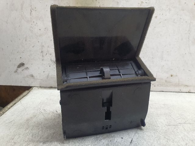 bontott MERCEDES-BENZ C-CLASS Középső Szellőző