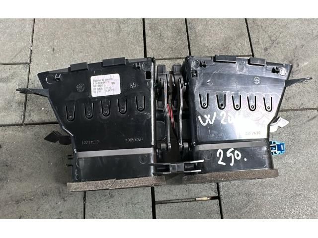 bontott MERCEDES-BENZ C-CLASS Középső Szellőző