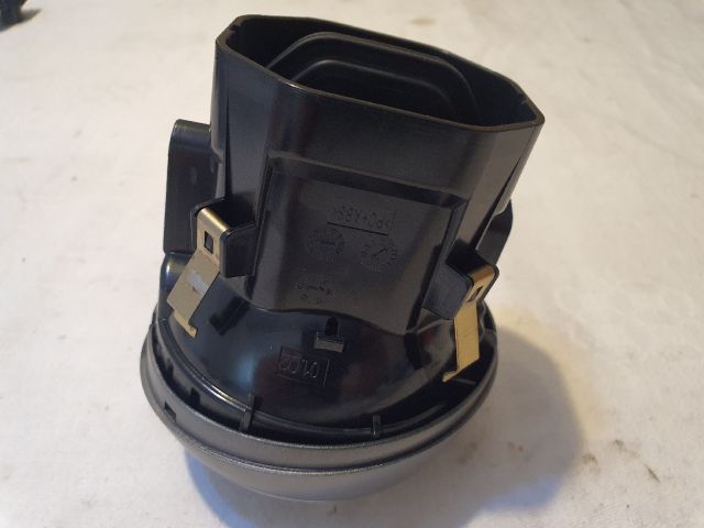 bontott MERCEDES-BENZ C-CLASS Középső Szellőző