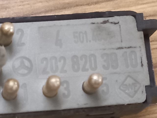 bontott MERCEDES-BENZ C-CLASS Központizár Kapcsoló