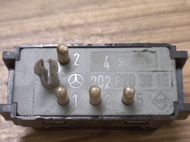 bontott MERCEDES-BENZ C-CLASS Központizár Kapcsoló