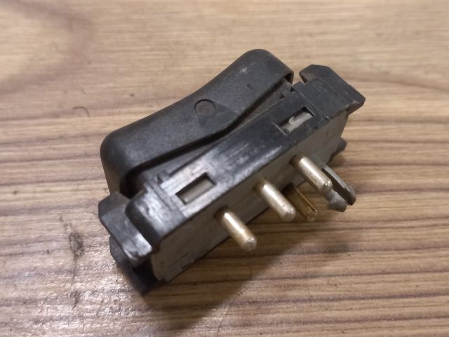 bontott MERCEDES-BENZ C-CLASS Központizár Kapcsoló