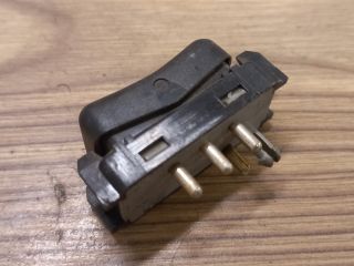 bontott MERCEDES-BENZ C-CLASS Központizár Kapcsoló