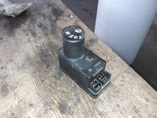 bontott MERCEDES-BENZ C-CLASS Központizár Motor (Pozíciófüggetlen)