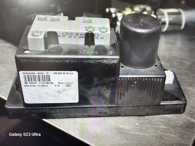 bontott MERCEDES-BENZ C-CLASS Központizár Motor (Pozíciófüggetlen)