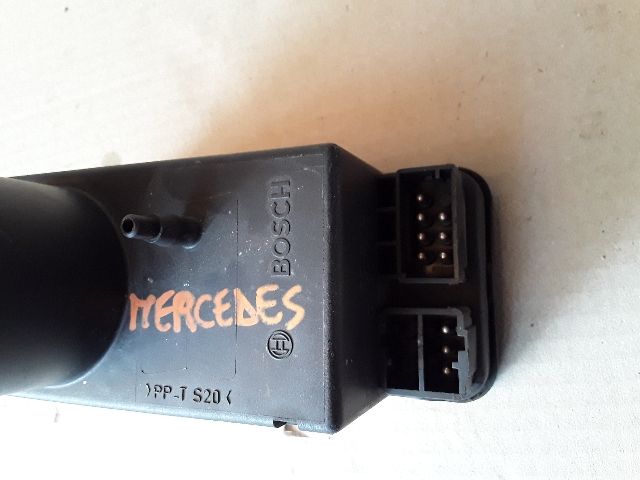 bontott MERCEDES-BENZ C-CLASS Központizár Motor (Pozíciófüggetlen)