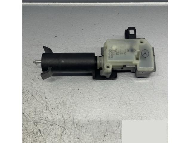 bontott MERCEDES-BENZ C-CLASS Központizár Motor Tankajtó