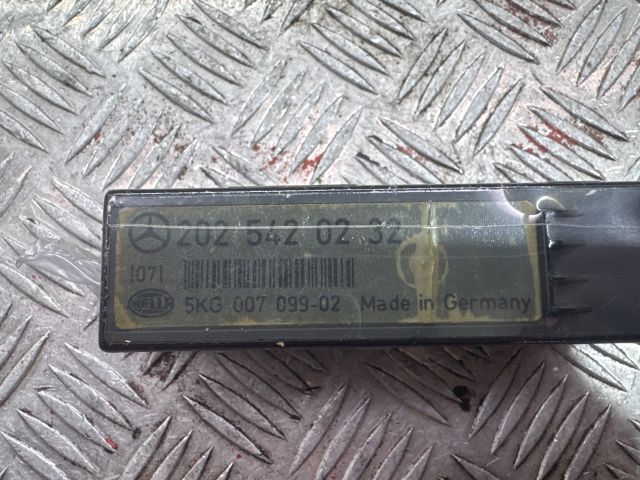 bontott MERCEDES-BENZ C-CLASS Lámpa Vezérlő