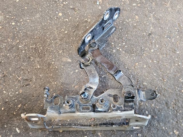 bontott MERCEDES-BENZ C-CLASS Motorháztető Bal Zsanér