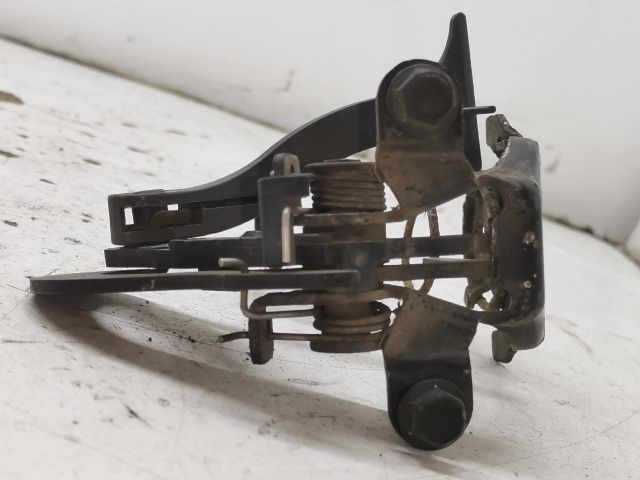 bontott MERCEDES-BENZ C-CLASS Motorháztető Biztonsági Kampó