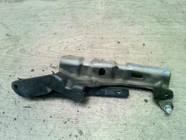 bontott MERCEDES-BENZ C-CLASS Motorháztető Jobb Zsanér