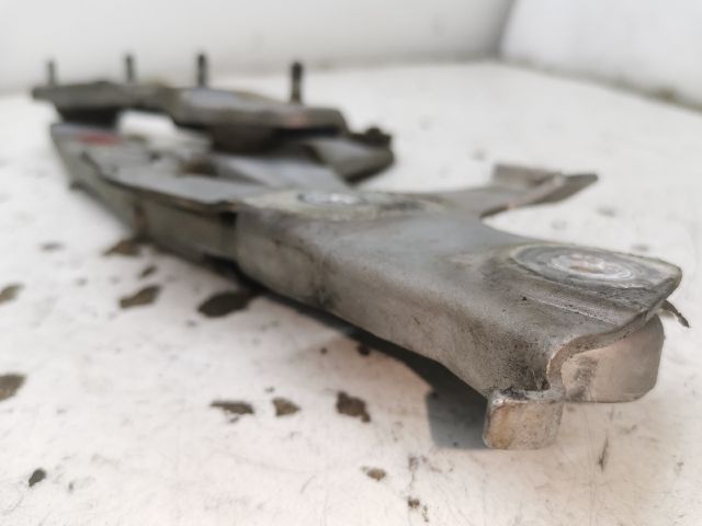 bontott MERCEDES-BENZ C-CLASS Motorháztető Jobb Zsanér