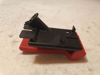 bontott MERCEDES-BENZ C-CLASS Motorháztető Nyitó Kar / Gomb