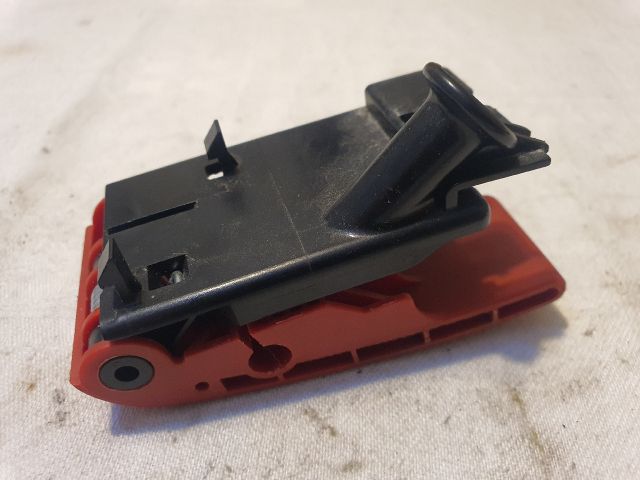 bontott MERCEDES-BENZ C-CLASS Motorháztető Nyitó Kar / Gomb