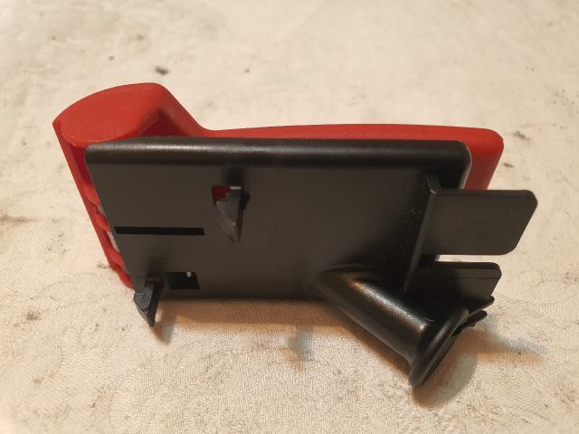 bontott MERCEDES-BENZ C-CLASS Motorháztető Nyitó Kar / Gomb