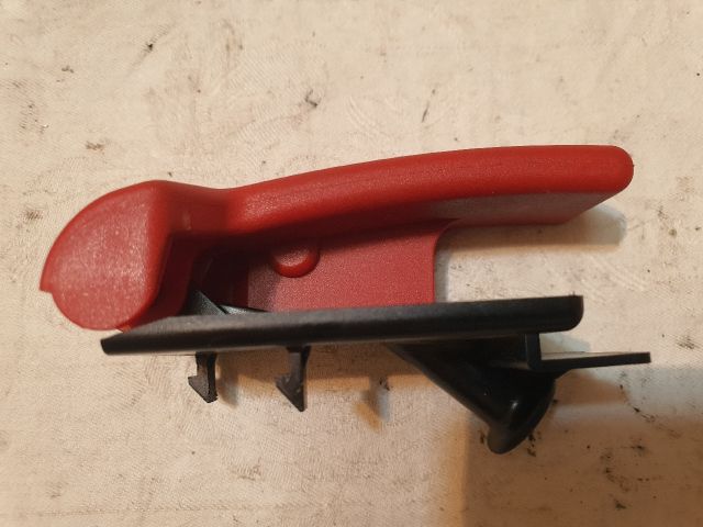 bontott MERCEDES-BENZ C-CLASS Motorháztető Nyitó Kar / Gomb