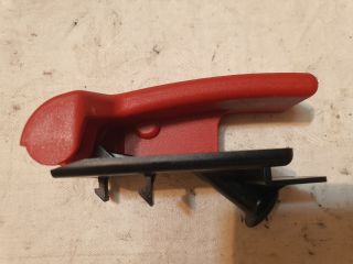 bontott MERCEDES-BENZ C-CLASS Motorháztető Nyitó Kar / Gomb