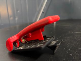 bontott MERCEDES-BENZ C-CLASS Motorháztető Nyitó Kar / Gomb