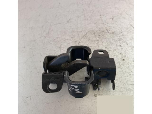 bontott MERCEDES-BENZ C-CLASS Motorháztető Zárszerkezet