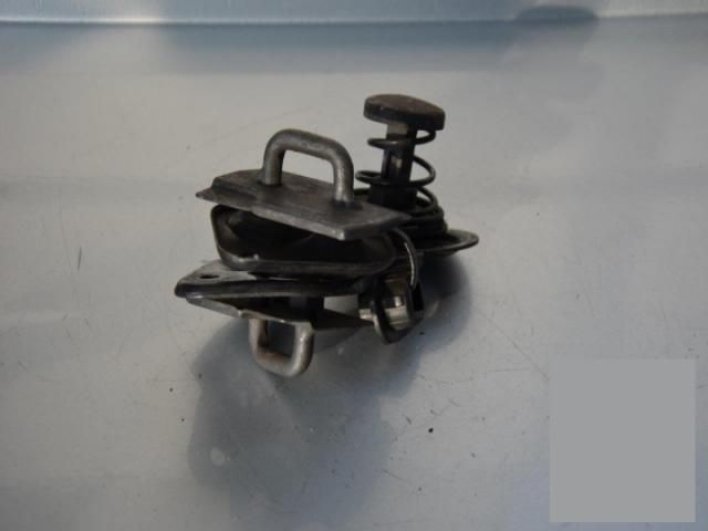 bontott MERCEDES-BENZ C-CLASS Motorháztető Zárszerkezet