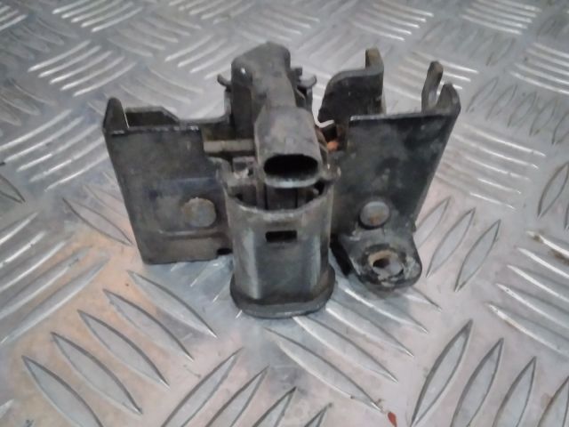 bontott MERCEDES-BENZ C-CLASS Motorháztető Zárszerkezet