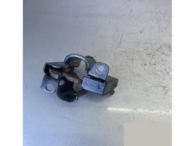 bontott MERCEDES-BENZ C-CLASS Motorháztető Zárszerkezet