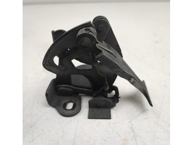 bontott MERCEDES-BENZ C-CLASS Motorháztető Zárszerkezet