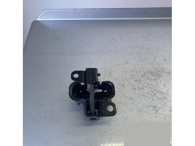 bontott MERCEDES-BENZ C-CLASS Motorháztető Zárszerkezet