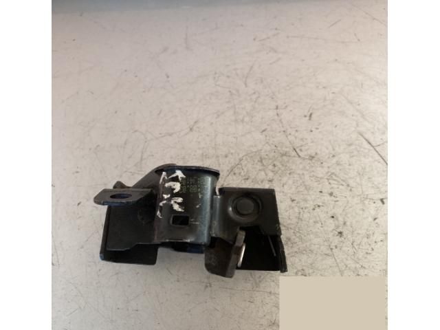 bontott MERCEDES-BENZ C-CLASS Motorháztető Zárszerkezet