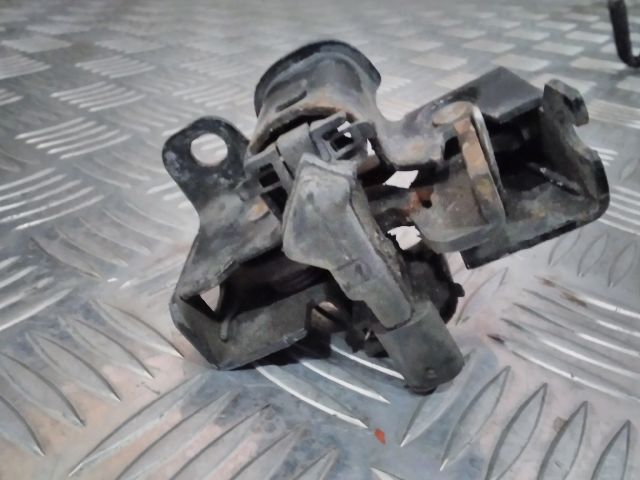 bontott MERCEDES-BENZ C-CLASS Motorháztető Zárszerkezet